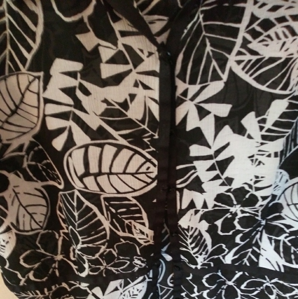 Blouse - Picture 2 of 6